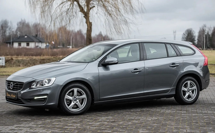 Volvo V60 cena 52900 przebieg: 125976, rok produkcji 2015 z Tłuszcz małe 436